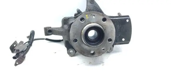 Opel Vivaro Front wheel hub