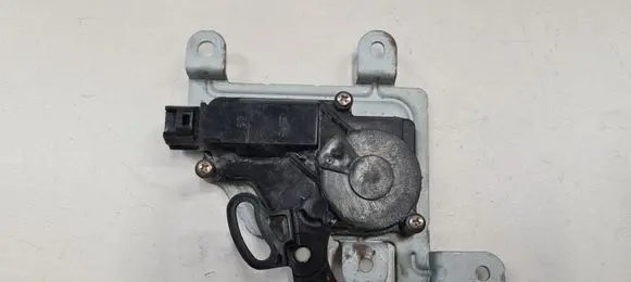 KIA Sorento Tailgate boot lock/latch motor 812403E000