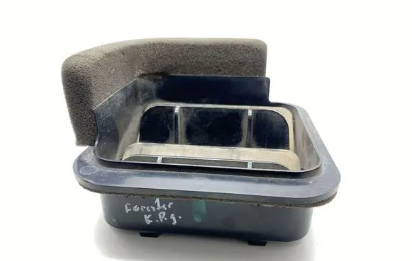 Subaru Forester SK Quarter panel pressure vent 72651AE010 72653AE010