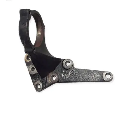 Nissan X-Trail T30 Driveshaft support bearing bracket 