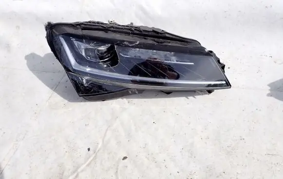 Skoda Superb B8 (3V) Headlight/headlamp