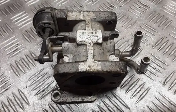 Volkswagen Golf V EGR valve 03G131063E 138507008