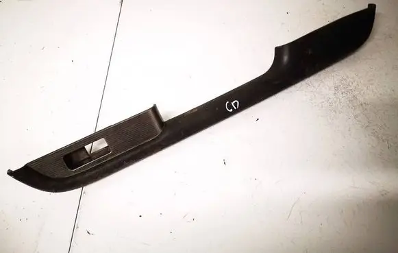Nissan X-Trail T30 Front door window switch trim 829488h300x