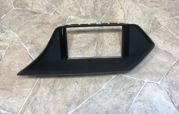Mercedes-Benz E W212 Radio/GPS head unit trim A2126801536