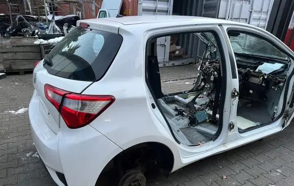 Toyota Yaris Headlining 