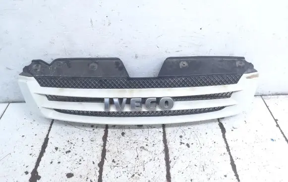 Iveco Daily 4th gen Front bumper upper radiator grill 3802801