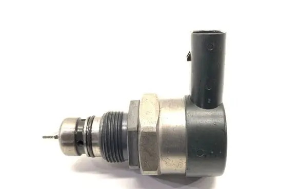 BMW X3 F25 Fuel pressure regulator 0281002949