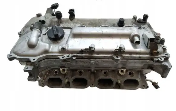 Toyota Auris 150 Engine head 