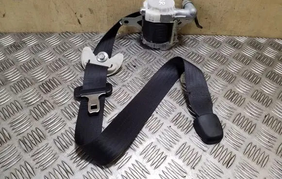 Subaru Outback Front seatbelt 7S1610P