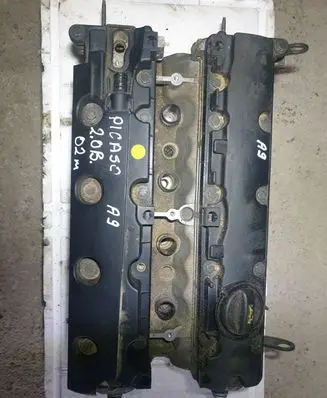 Citroen Xsara Picasso Engine head 9638795980