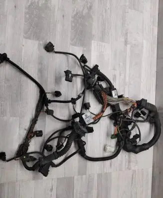 BMW 1 E81 E87 Engine installation wiring loom EE00319995 850721102 850720502