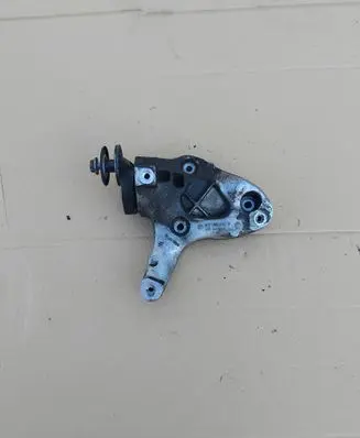 Volkswagen Golf V Generator/alternator bracket 1K0260885B