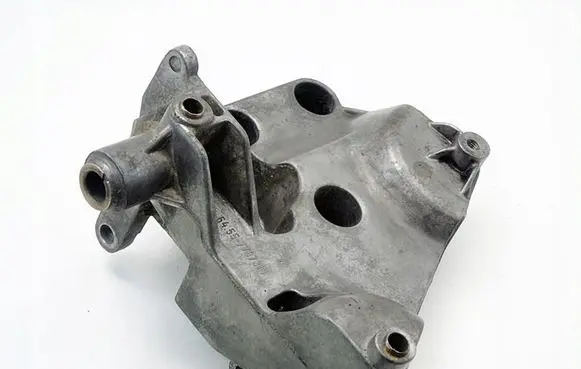 BMW X3 E83 Engine mounting bracket 64.55-7787319