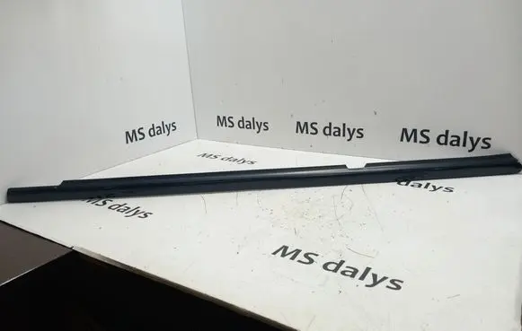 Mercedes-Benz ML W164 Rear door glass trim molding A1646902180 1646902180