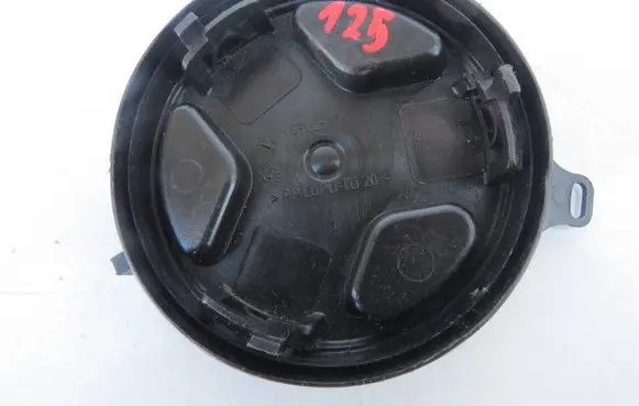 Volvo XC90 Headlight/headlamp dust cover 89026171