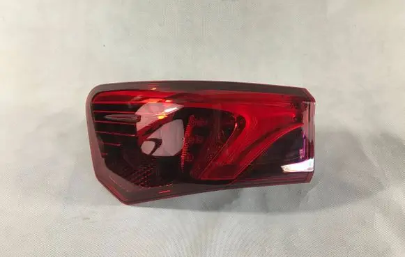 Toyota Avensis T270 Rear/tail lights 8156005310