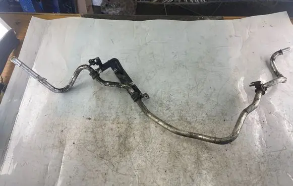 Chrysler 300 - 300C Air conditioning (A/C) pipe/hose 04598023