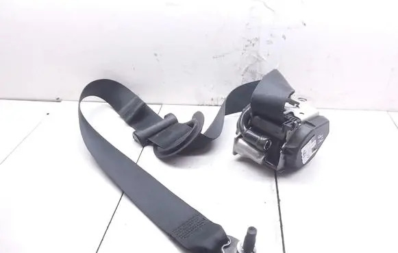 Mercedes-Benz Sprinter W907 W910 Front seatbelt 634204700D 101220 L005357