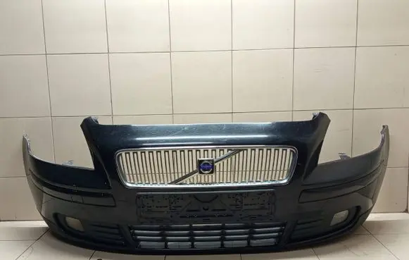 Volvo V50 Front bumper 30655878 30655884 30655885