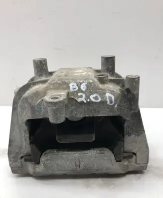 Volkswagen PASSAT B6 Engine mount bracket 1K0199262