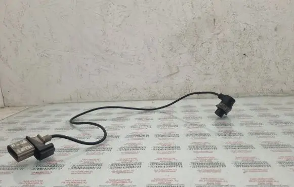Audi A6 S6 C5 4B Crankshaft position sensor 0281002223 078906433A