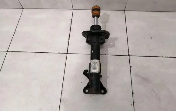 Mercedes-Benz C W204 Front shock absorber/damper A2043202666