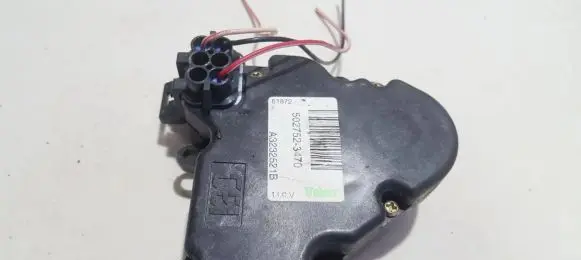 Volkswagen Golf III Fuse box set 357937039