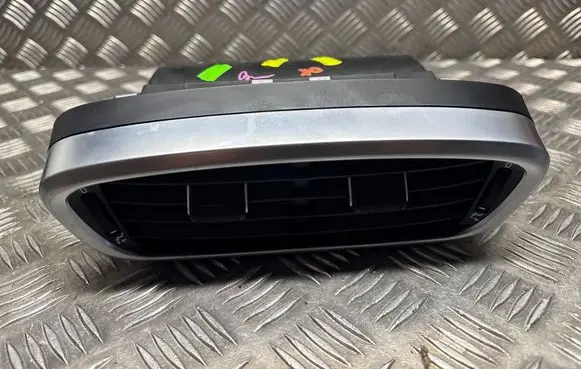 Fiat 500X Dash center air vent grill 735572564 C819