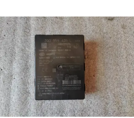 Seat Leon (5F) Keyless (KESSY) go control unit/module 3Q0959435L 00037000 5ZA011460