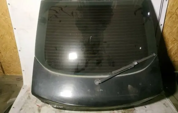 Ford Mondeo MK IV Tailgate/trunk/boot lid juodas