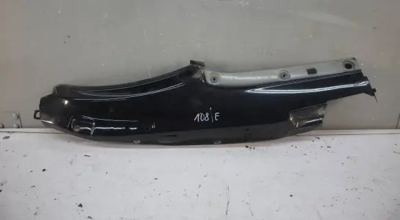 Porsche Macan (95B) Fender mounting bracket 95B821104B 45R009