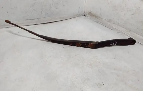 Hyundai Santa Fe Front wiper blade arm