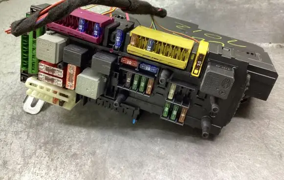 Mercedes-Benz CLS C218 X218 Fuse box set 2129001406 2129011004 5DK01102321