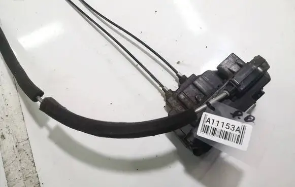 Nissan Tiida C11 Front door lock 