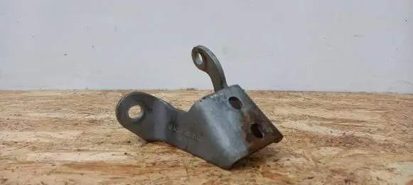 Mercedes-Benz C W205 Engine mounting bracket A2054920500