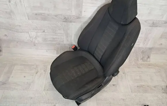 Peugeot 308 Front driver seat 