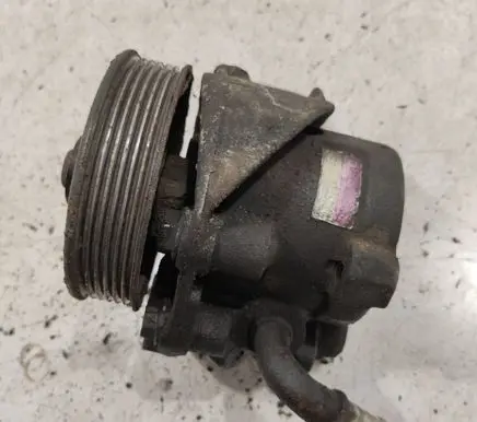 Renault Espace III Power steering pump 7700875710