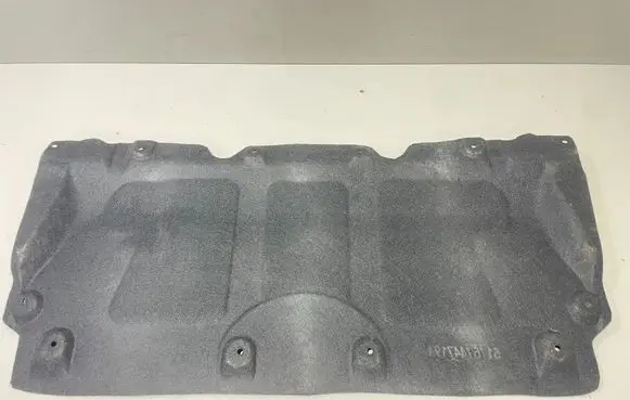 BMW 4 G22 G23 G24 G26 Engine splash shield/under tray 7447194