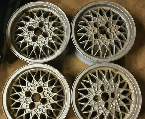 Volkswagen Golf II R15 alloy rim 165601025