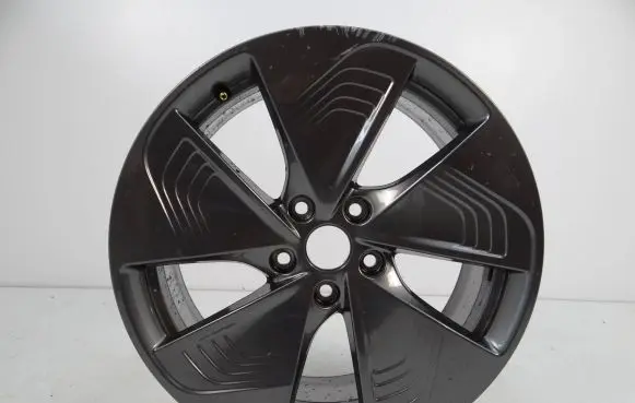 R18 alloy rim