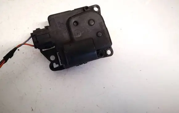 Dodge Magnum Air flap motor/actuator 05061099aa