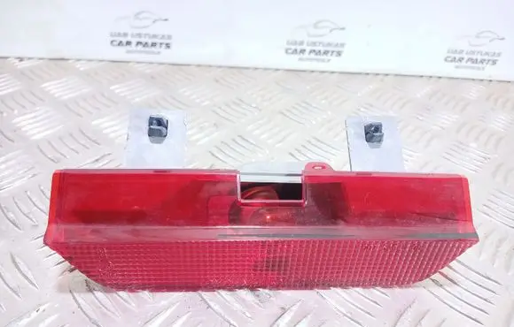 Toyota RAV 4 (XA20) Third/center stoplight