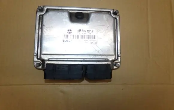 Skoda Fabia Mk1 (6Y) Engine control unit/module 0281010289