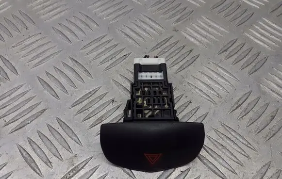 Nissan Primera Hazard light switch