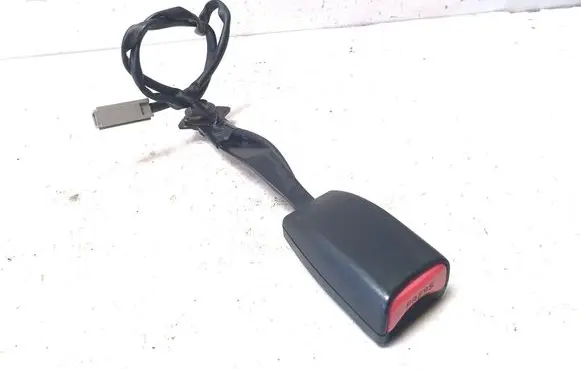 Mazda 5 Front seatbelt buckle 