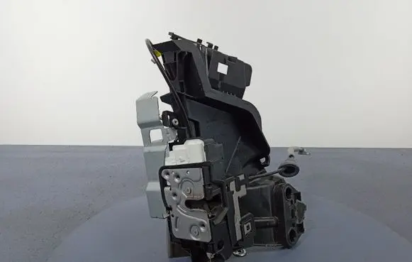 Volvo S90, V90 Front door lock 31349894