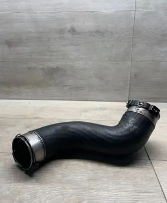 Mercedes-Benz E W212 Intercooler hose/pipe A2045286682
