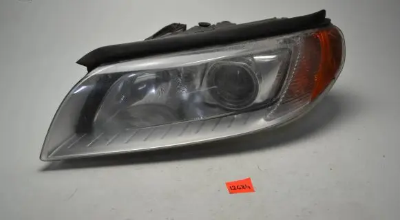 Volvo V70 Headlight/headlamp 31353532 6336100000