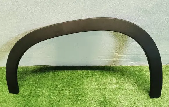 Front arch trim