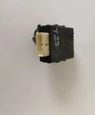 Toyota Avensis T270 Door control unit/module 8597020020
